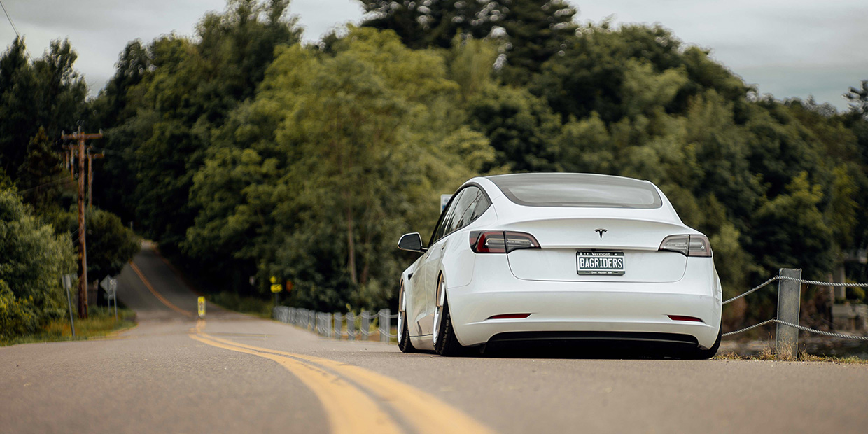 Air Suspension for Tesla Model 3 1st Gen (20172024) RWD Bag Riders